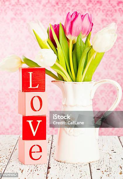 Fiori Di Giorno Di San Valentino - Fotografie stock e altre immagini di Amore - Amore, Bellezza naturale, Bouquet