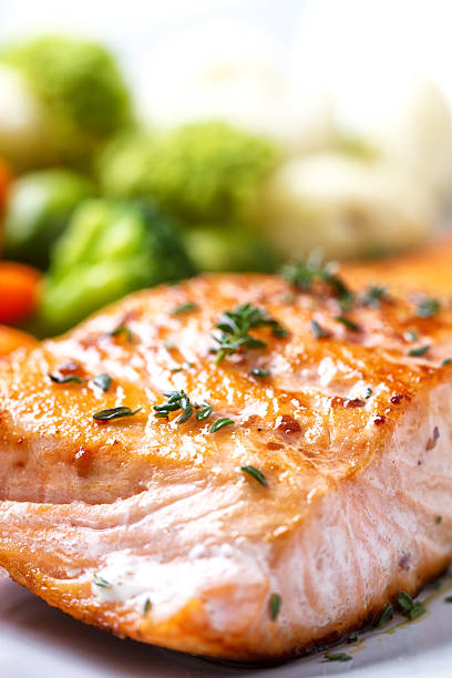 istock Fillet of salmon with mixed vegetables 175191193