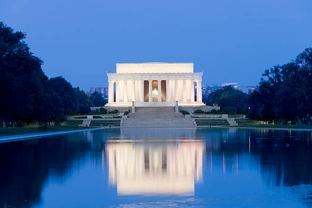 istock Lincoln Memorial in Washington DC USA 175191333
