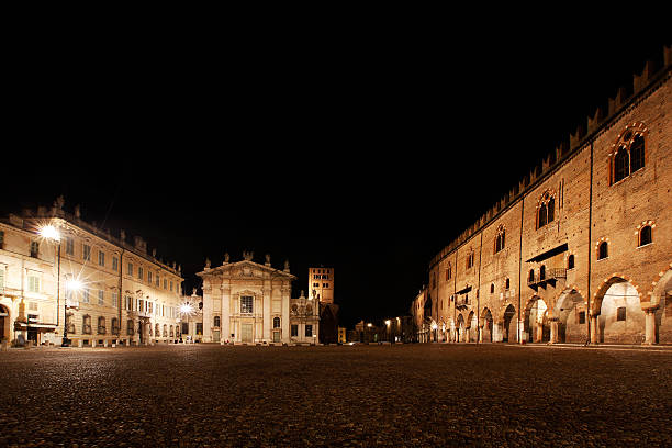 istock Central Square of Mantova (Mantua) 175191934