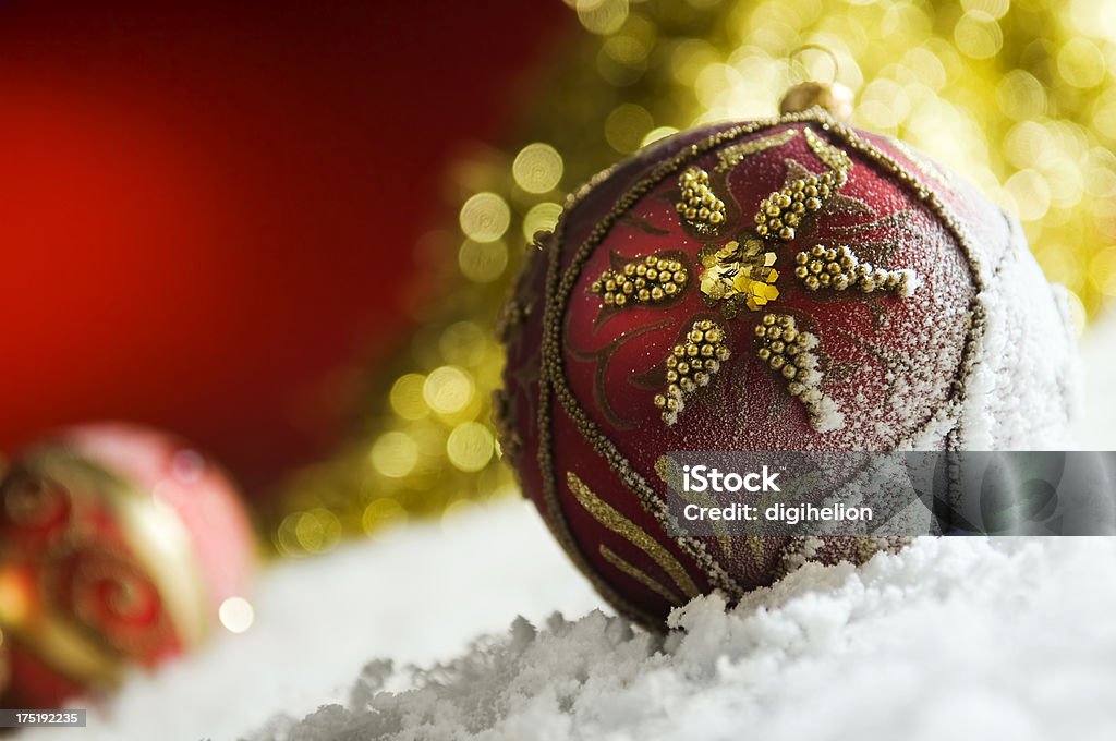 Bolas para árvore de natal em fundo desfocado luzes - Royalty-free Bola de Árvore de Natal Foto de stock