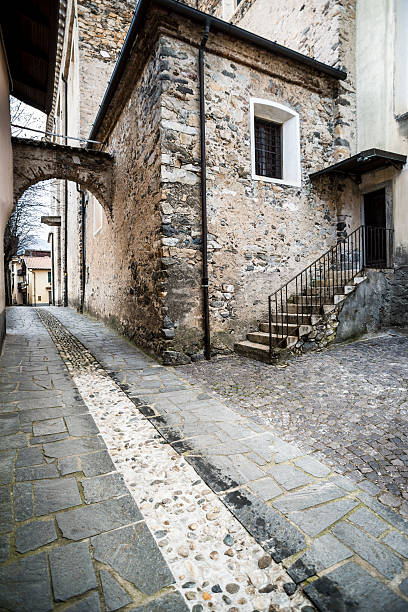 istock Medieval Italian village architecture 175192480