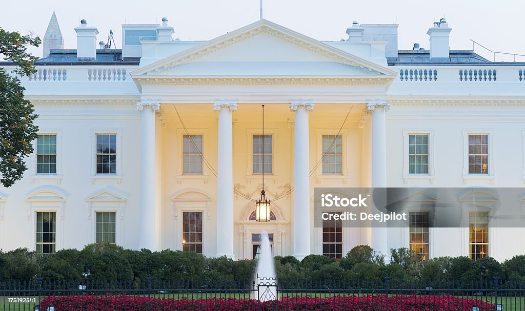 La Maison Blanche à Washington DC dans la nuit-Unis - Photo de Crépuscule libre de droits