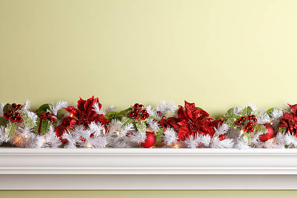 istock Christmas Garland & Ornamnets 175194152