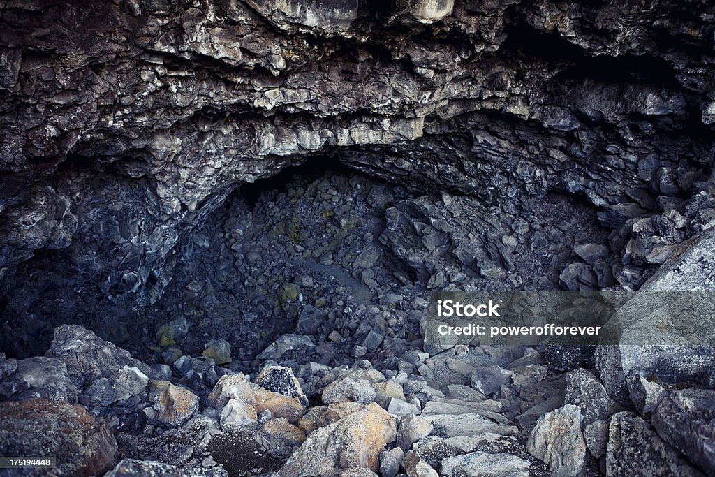 Индийский также Пещера на Лава кровати Национальный Памятник - Стоковые фото Lava Beds National Monument роялти-фри