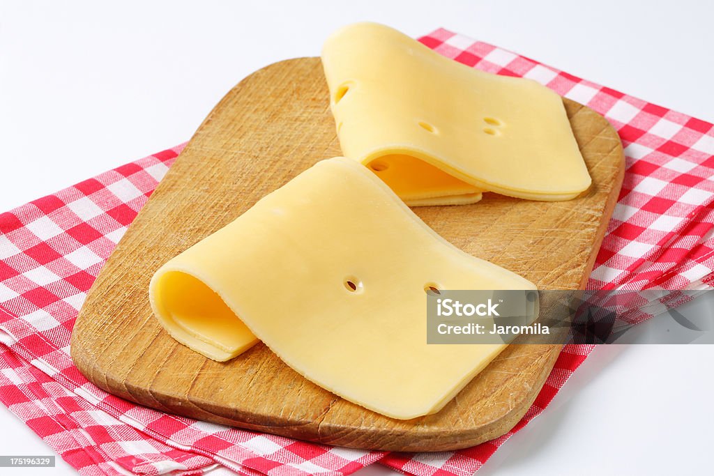 두 조각 치즈 한 잘라냄 의사협회 - 로열티 프리 0명 스톡 사진
