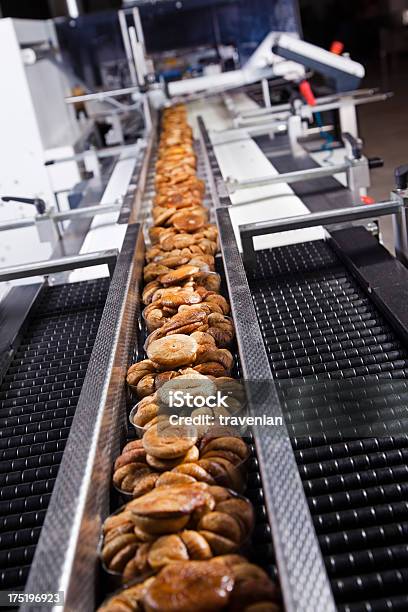 Moderna Linha De Produção De Alimentos Secundário - Fotografias de stock e mais imagens de Caixa - Caixa, Machinery, Correia Transportadora