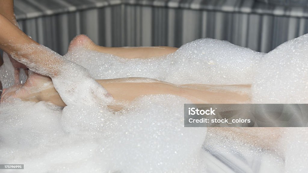 massage en mousse - Photo de Bain turc libre de droits