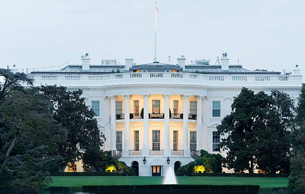 istock White House at Night in Washington DC USA 175198803