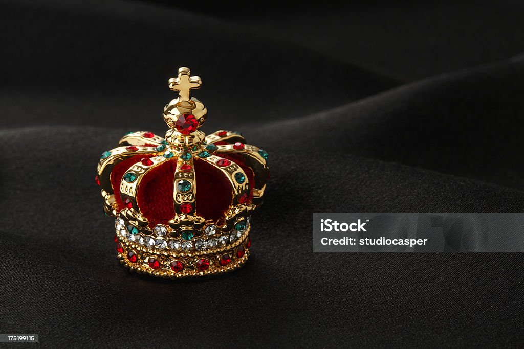 ゴールドの王冠とジュエル - 王冠のロイヤリティフリーストックフォト