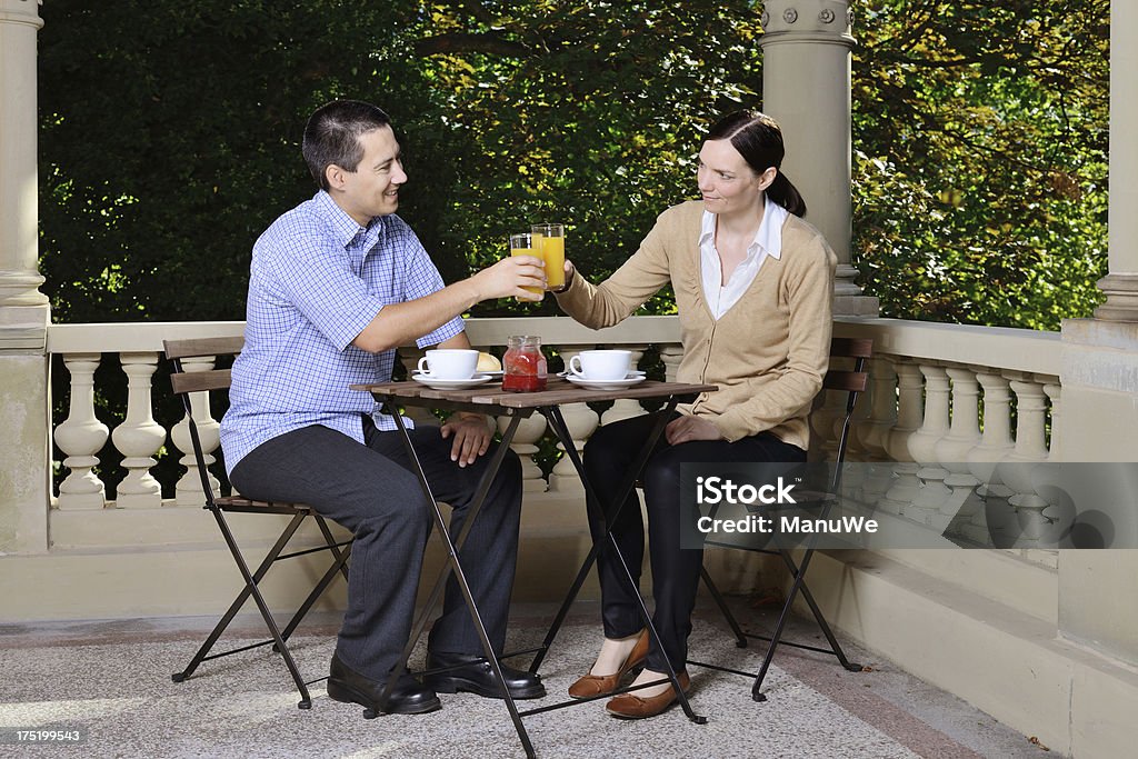 Café-da-manhã ao ar livre - Foto de stock de Adulto royalty-free