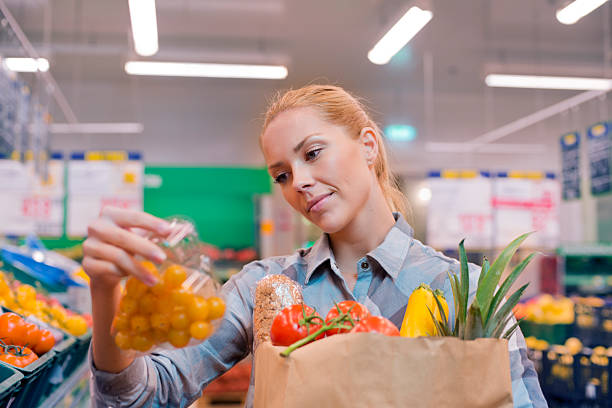 istock Woman at supermarket 175201452
