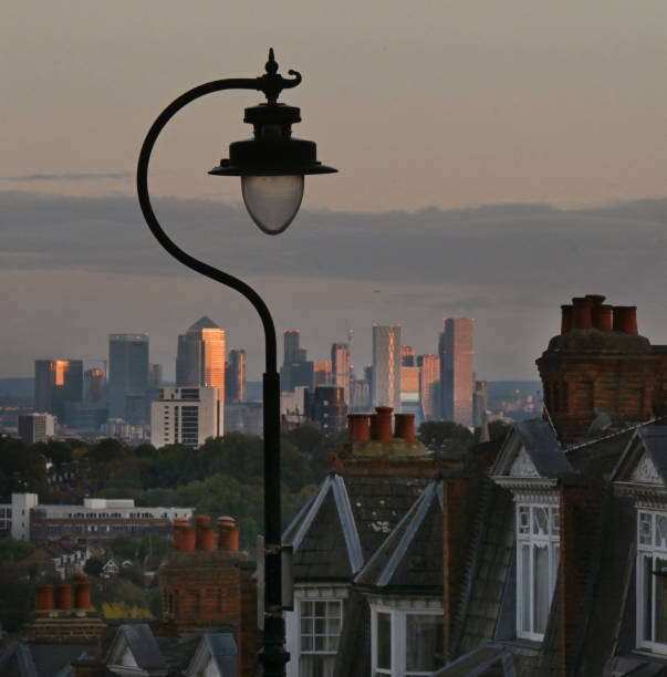 istock London suburb dusk 1752032657