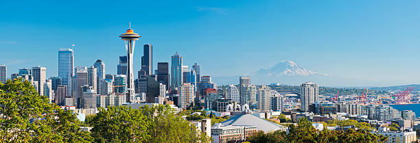 istock Seattle City Skyline and Mount Rainier USA 175203325