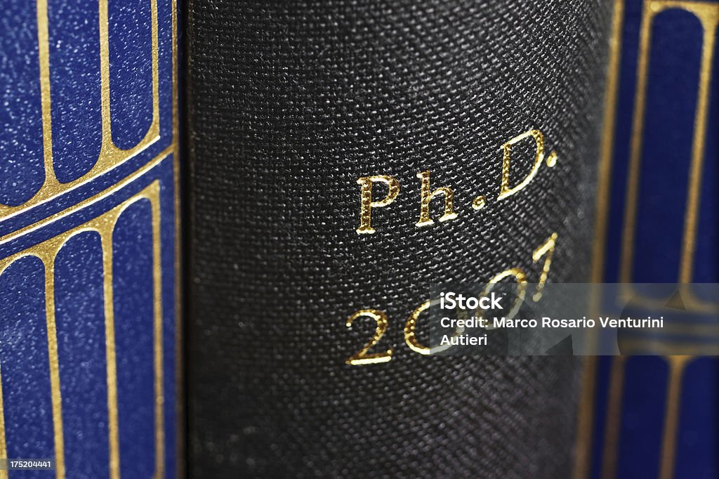 PhD dottorato (Dipartimento) - Close-up della Costola del libro - Foto stock royalty-free di Tesi accademica