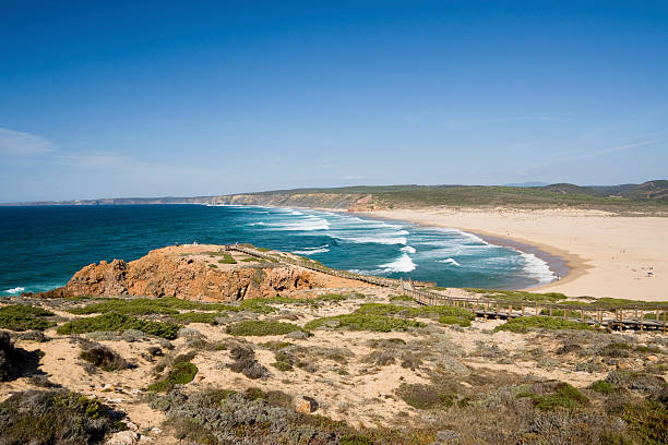 istock Praia da bordeira on Portugal's Algarve coast 175206406