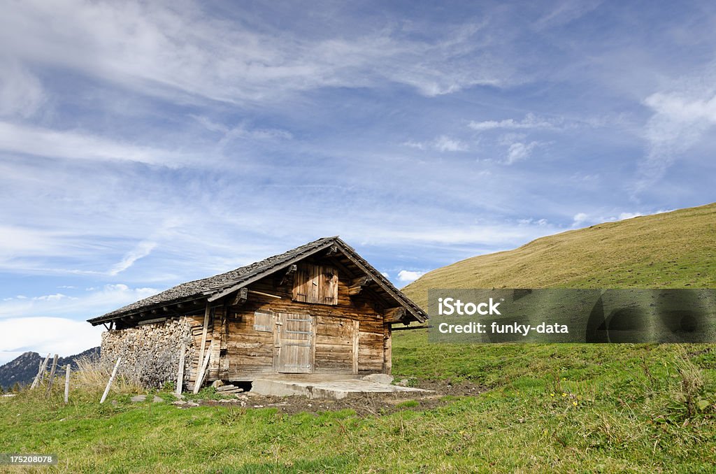 De montagne avec espace pour copie - Photo de Refuge de montagne libre de droits