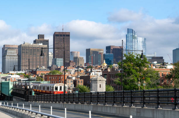 istock Craigie Bridge (Charles River Dam Bridge) in Boston 1752087339