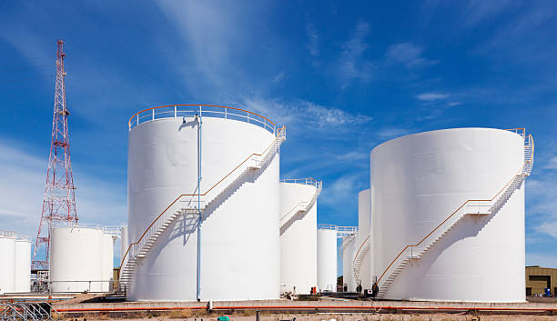 燃料貯蔵タンク - storage tank 写真 ストックフォトと画像