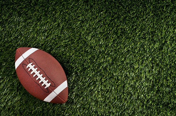 американский футбол - американский футбол мяч стоковые фото и изображения
