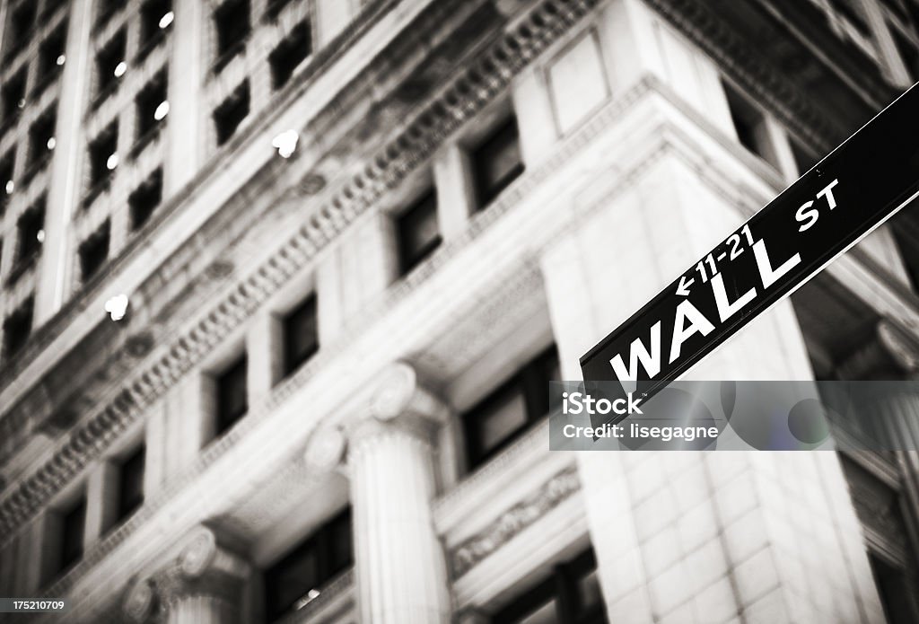 월 스트리트 팻말 - 로열티 프리 뉴욕 증권 거래소 스톡 사진