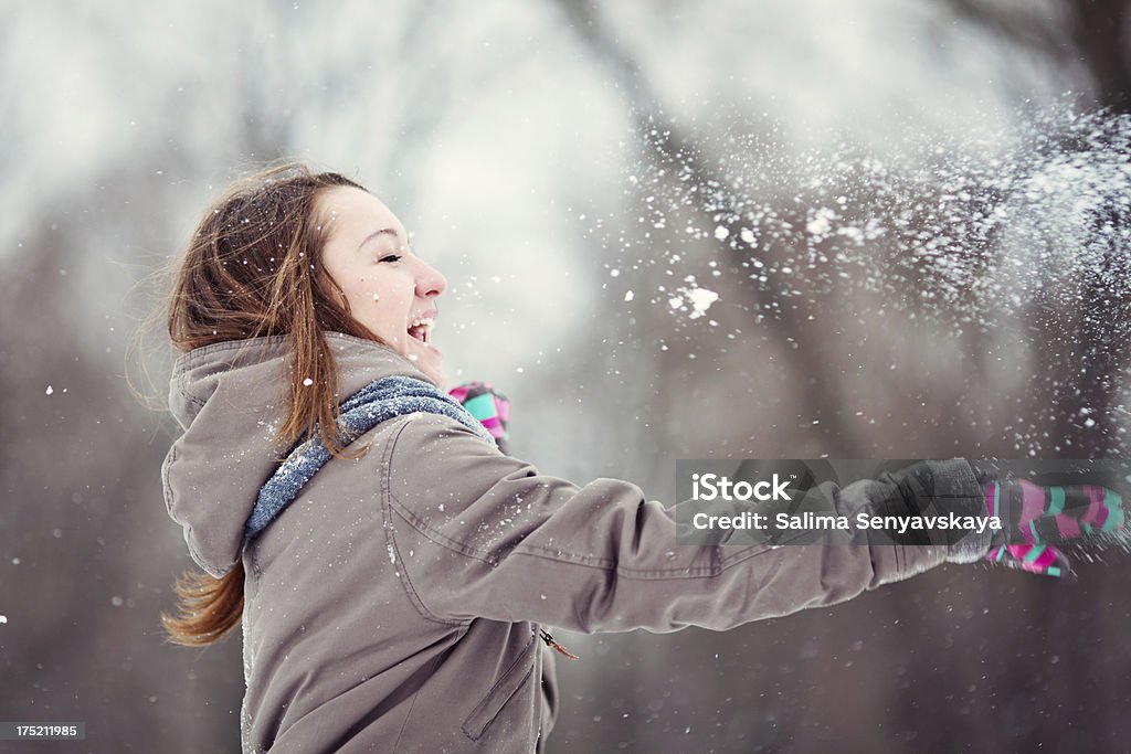 Teenager Mädchen Genießen Sie den winter - Lizenzfrei Arme hoch Stock-Foto