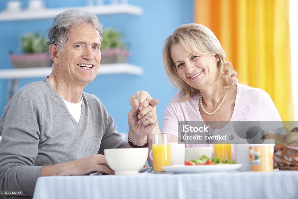 Altes Paar mit Frühstück. - Lizenzfrei 60-69 Jahre Stock-Foto