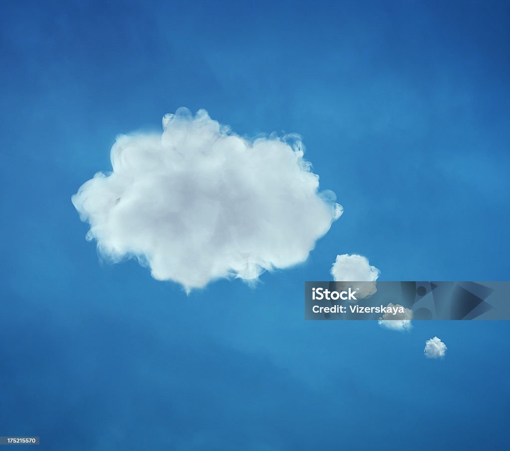 Puszyste chmury, takie jak zdaniem z myślami - Zbiór zdjęć royalty-free (Chmura)