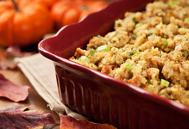 thanksgiving nadzienie - stuffing holiday bread meal zdjęcia i obrazy z banku zdjęć