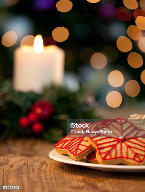 Weihnachtsplätzchen Stockfoto und mehr Bilder von Bildschärfe - Bildschärfe, Christbaumkugel, Dekoration