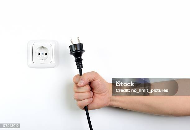 Elettricità - Fotografie stock e altre immagini di Bianco - Bianco, Cavo - Componente elettrico, Cavo dell'alta tensione