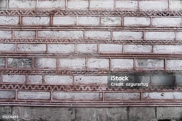 Nel Vecchio Pareti Di Costantinopoli - Fotografie stock e altre immagini di Architettura - Architettura, Arenaria - Mattone, Caratteristica architettonica