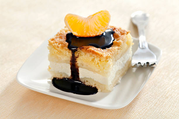 bolo de queijo com tangerina - cheesecake small syrup cottage cheese imagens e fotografias de stock