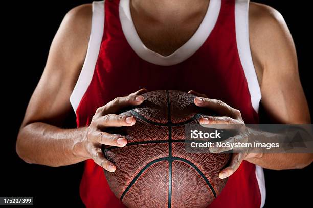 Photo libre de droit de Joueur De Basketball banque d'images et plus d'images libres de droit de Activité - Activité, Activité de loisirs, Adulte