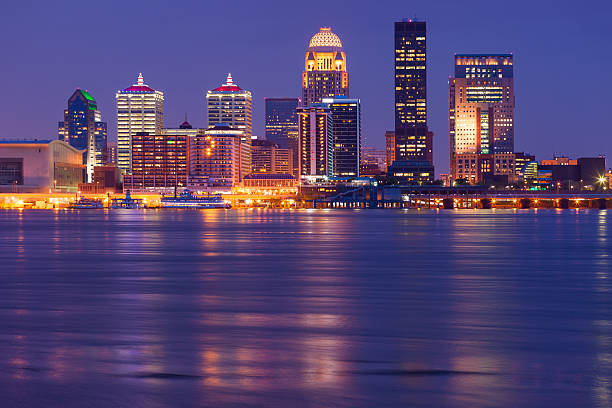 istock Louisville, Kentucky, USA 175228363