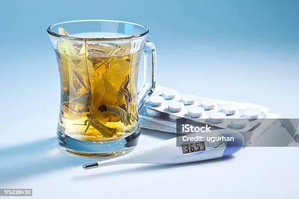 Termómetro Digital - Fotografias de stock e mais imagens de Alimentação Saudável - Alimentação Saudável, Antibiótico, Aspirina