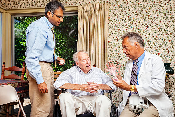 istock Senior Health Care House Call 175230195