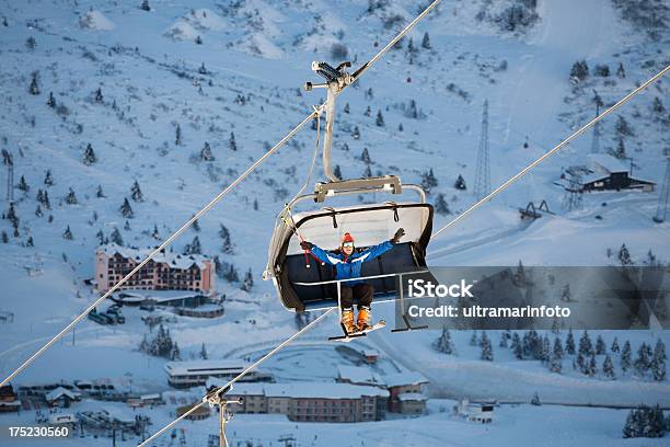 Foto de Feliz Esquiador e mais fotos de stock de Madonna Di Campiglio - Madonna Di Campiglio, Montanhas Dolomitas, 30 Anos