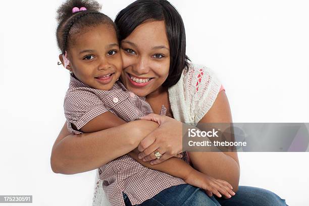 Afroamericano Madre E Figlia - Fotografie stock e altre immagini di Bambino - Bambino, Madre, Sfondo bianco