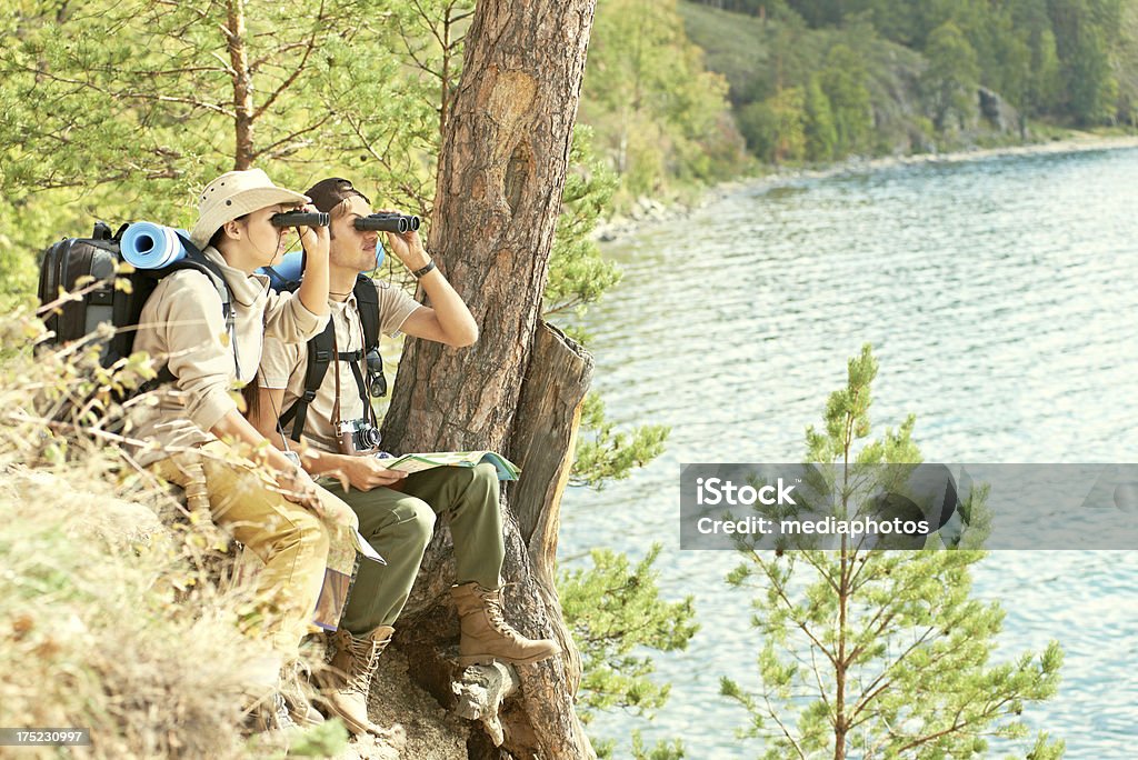 Couple de randonneurs - Photo de Lac libre de droits