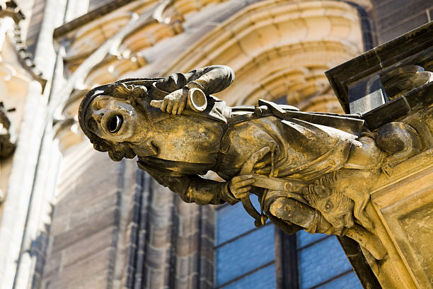 생피에르에 비트 석상 - cathedral close up gargoyle prague 뉴스 사진 이미지