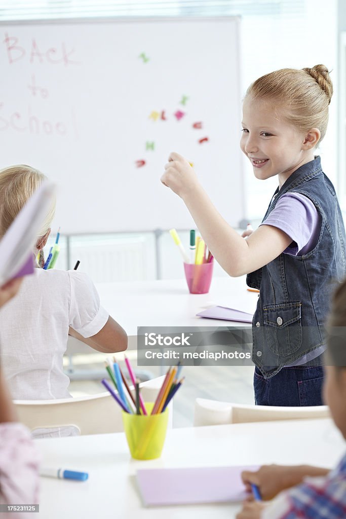 Na sala de aula - Foto de stock de 6-7 Anos royalty-free