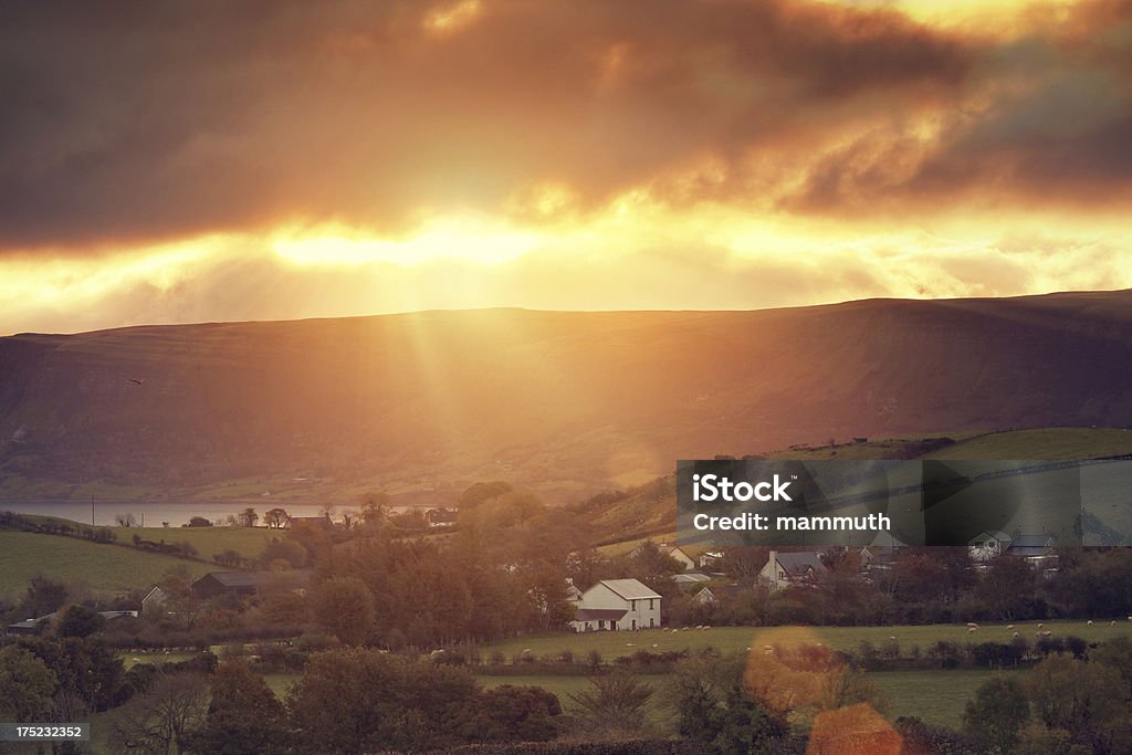 Rural ao nascer do sol - Foto de stock de Casa de fazenda royalty-free