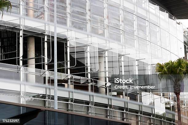 Foto de Exterior De Vidro Moderno Edifício De Escritórios e mais fotos de stock de Abstrato - Abstrato, Arquitetura, Austrália