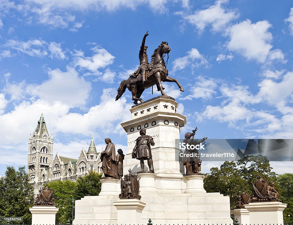 Downtown Richmond, Virginia, USA The George Washington Statue From 1857 In The Foreground With Old City Hall From 1894 In The Background 1894 Stock Photo