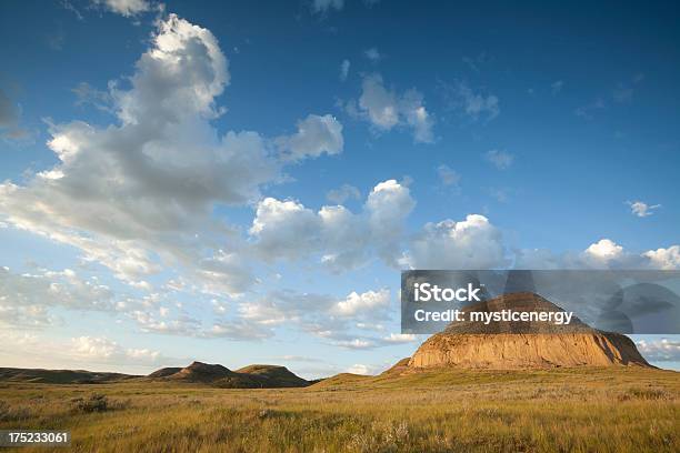 Big Fangosi Valley Saskatchewan - Fotografie stock e altre immagini di Castle Butte - Castle Butte, Saskatchewan, Ambientazione esterna