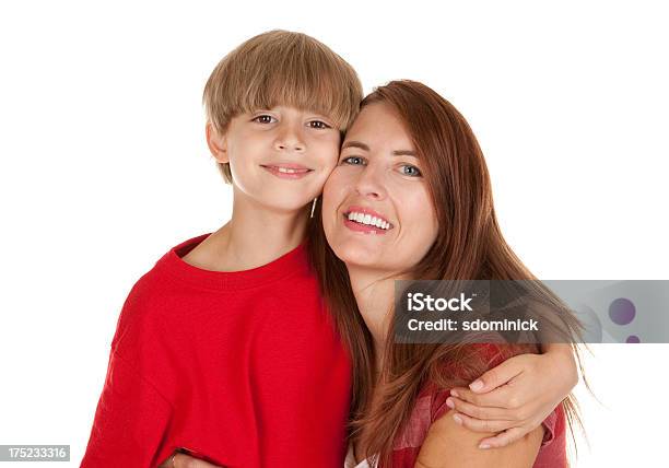 Feliz Mãe E Filho - Fotografias de stock e mais imagens de 35-39 Anos - 35-39 Anos, 40-44 anos, 8-9 Anos