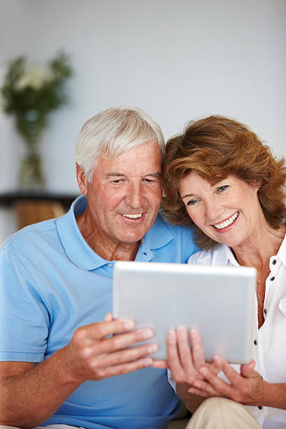 istock Talking to the grandkids 175235119