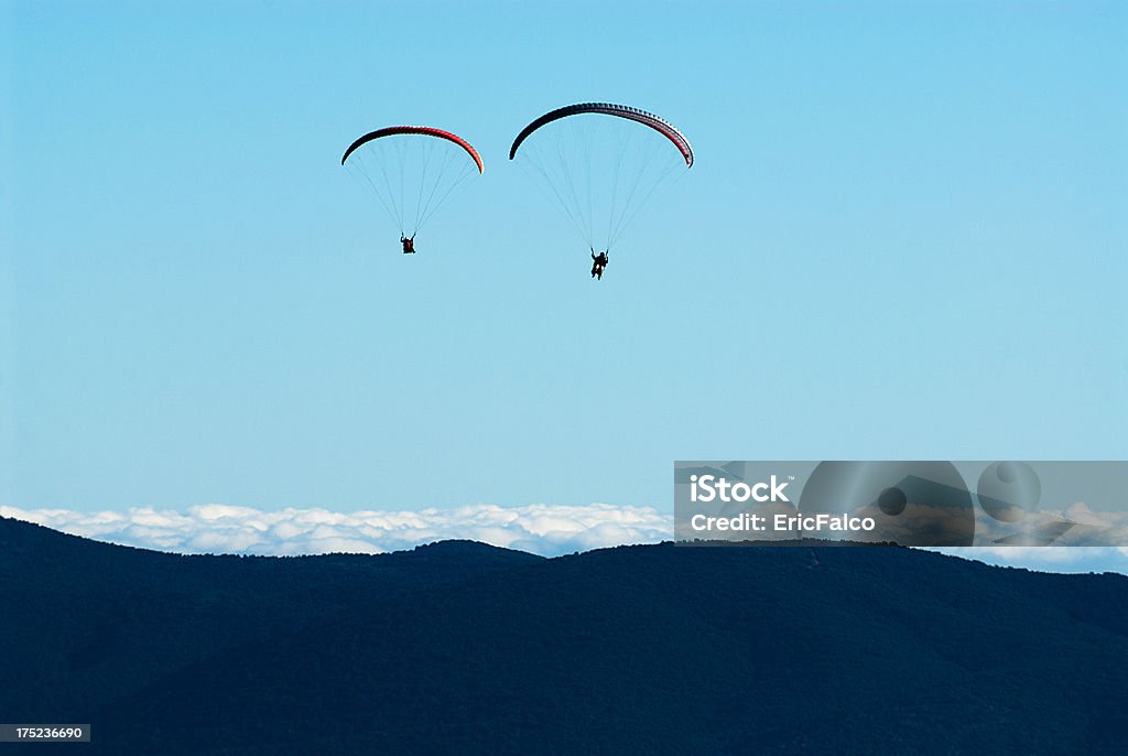 Montanha pára-quedas planadores - Royalty-free Azul Foto de stock