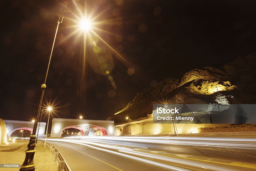 Mutrah Stadt Gates Oman Highway bei Nacht - Lizenzfrei Altstadt Stock-Foto
